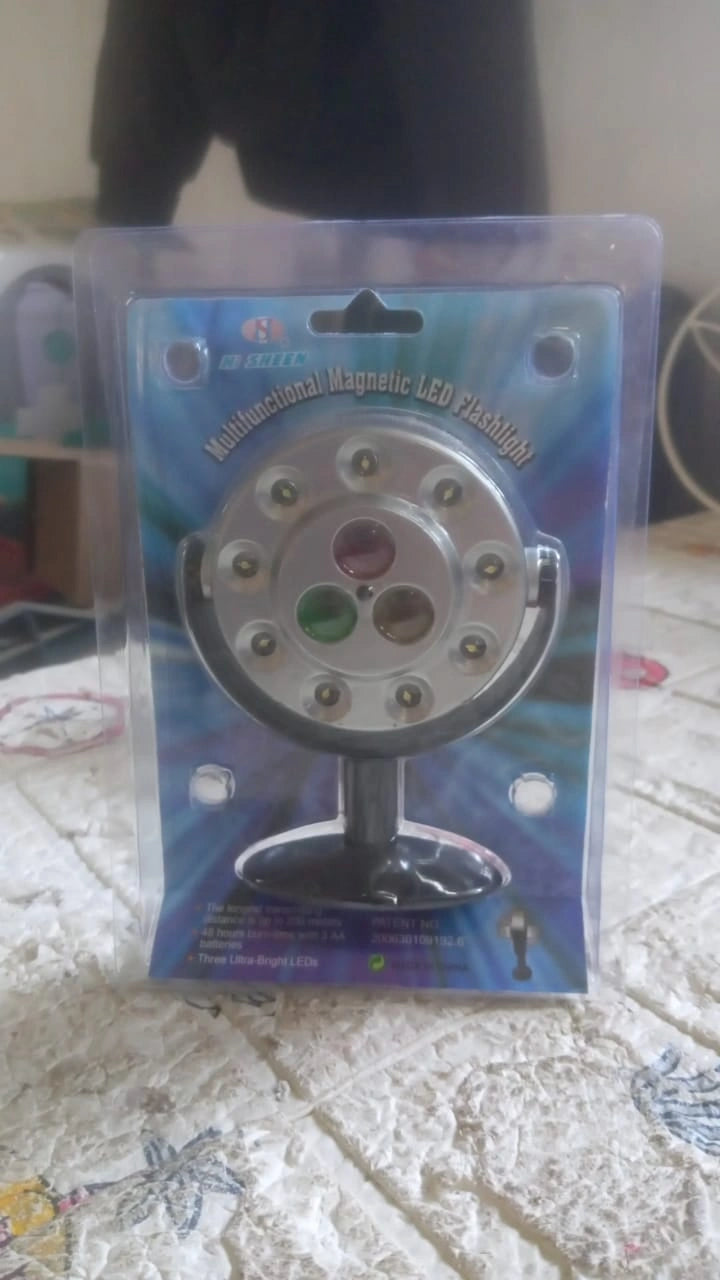 Magnetic LED Flashlight